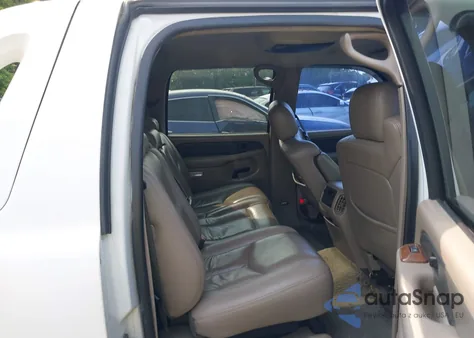 2003 Chevrolet Avalanche 1500 C1500 z USA, uszkodzony, nr VIN 3GNEC13T93G320904